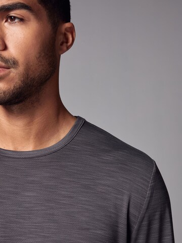 T-Shirt Next en gris