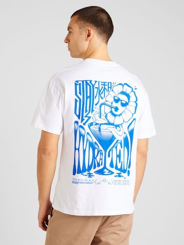 EDWIN Shirt 'Stay Hydrated' in Wit: voorkant