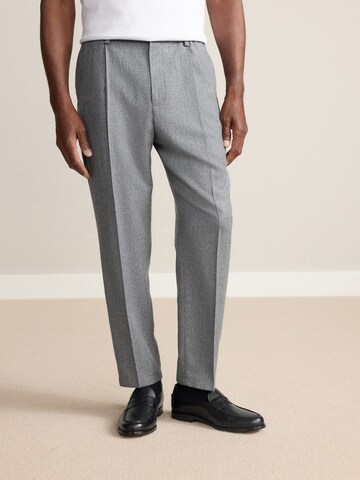 Next Regular Hose in Grau: Vorderseite