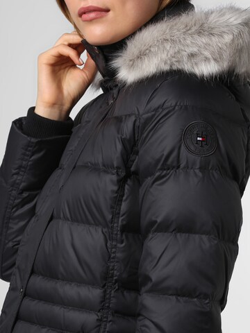 Manteau d’hiver 'Tyra' TOMMY HILFIGER en noir