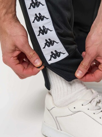 Regular Pantaloni ' KMBanda ' de la KAPPA pe negru