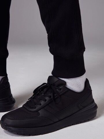 Effilé Pantalon cargo Next en noir