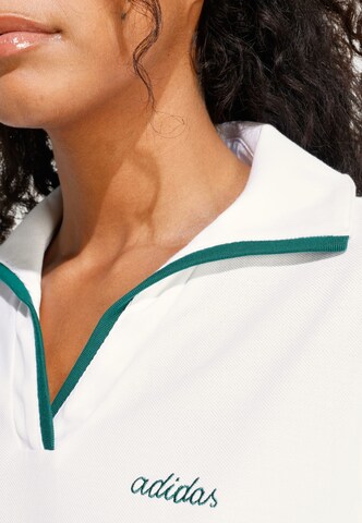 T-shirt fonctionnel 'Seasonal Essentials' ADIDAS SPORTSWEAR en blanc