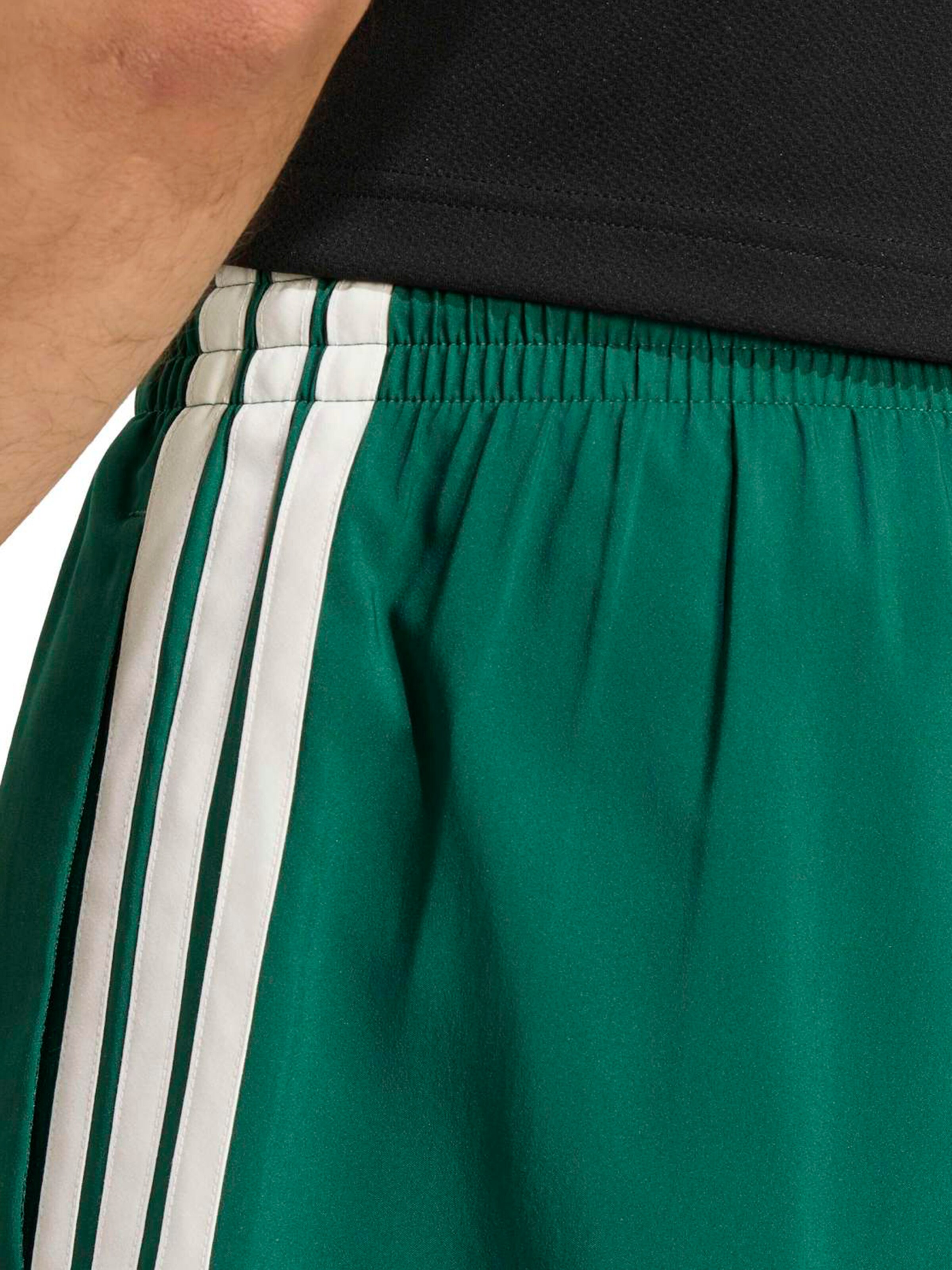 ADIDAS SPORTSWEAR - Loosefit Calças de desporto 'Essentials Chelsea Lite' em verde