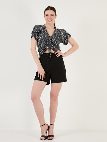 LELA Shirt in Zwart