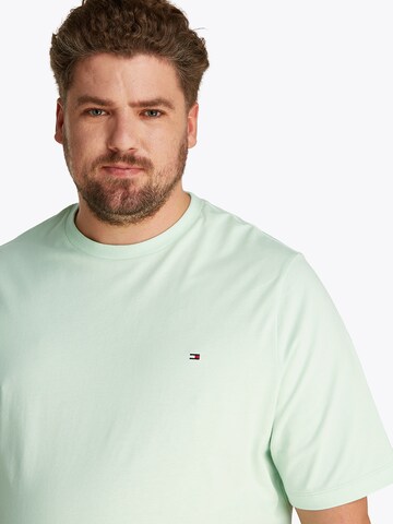 Tommy Hilfiger Big & Tall Koszulka 'ESSENTIAL' w kolorze zielony