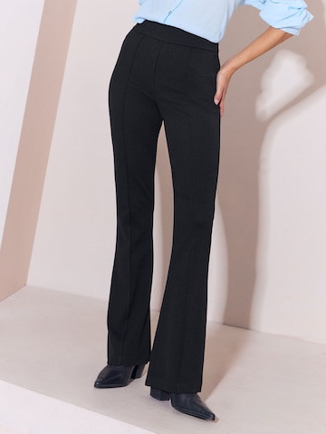 Lipsy Slimfit Broek in Zwart: voorkant
