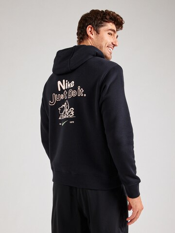 Nike Sportswear Tréning póló 'GFX' - fekete: elől