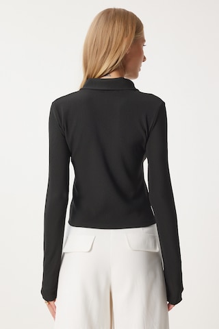 Happiness İstanbul Strickjacke in Schwarz