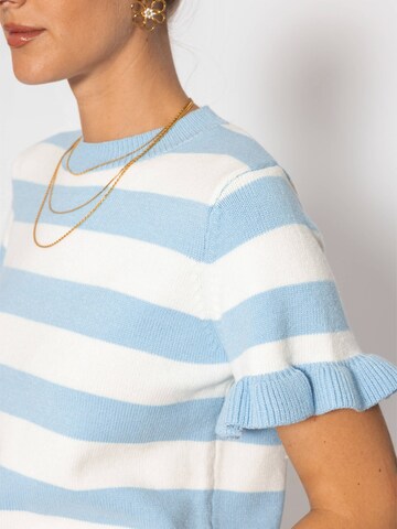 SASSYCLASSY Sweater in Blue