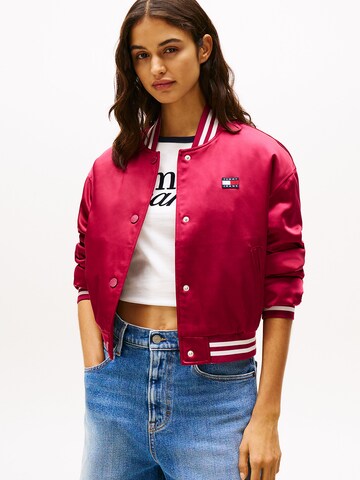 Tommy Jeans Between-season jacket in Red: front