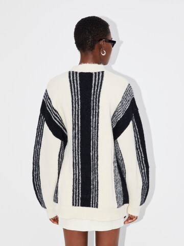 LeGer by Lena Gercke Pullover 'Ayana' i hvid