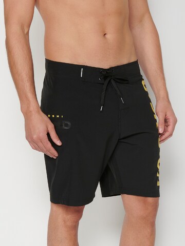 KOROSHI Badeshorts in Schwarz: Vorderseite