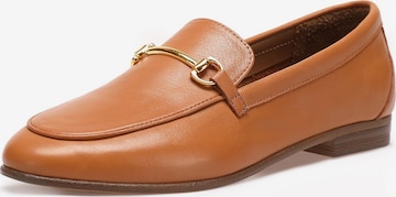 Chaussure basse INUOVO en marron : devant