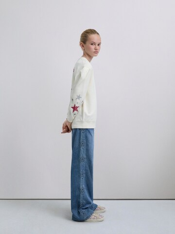 Scalpers Суичър в бяло: отпред