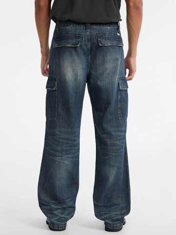 GUESS Baggy Cargo Jeans in Blue