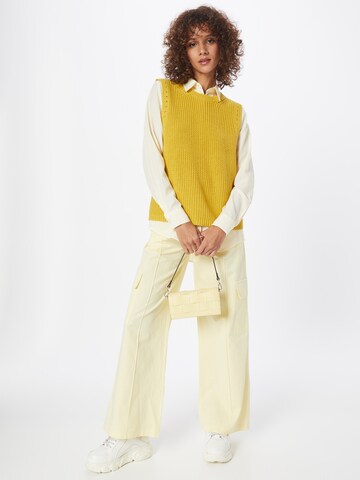 Pullover di ESPRIT in giallo