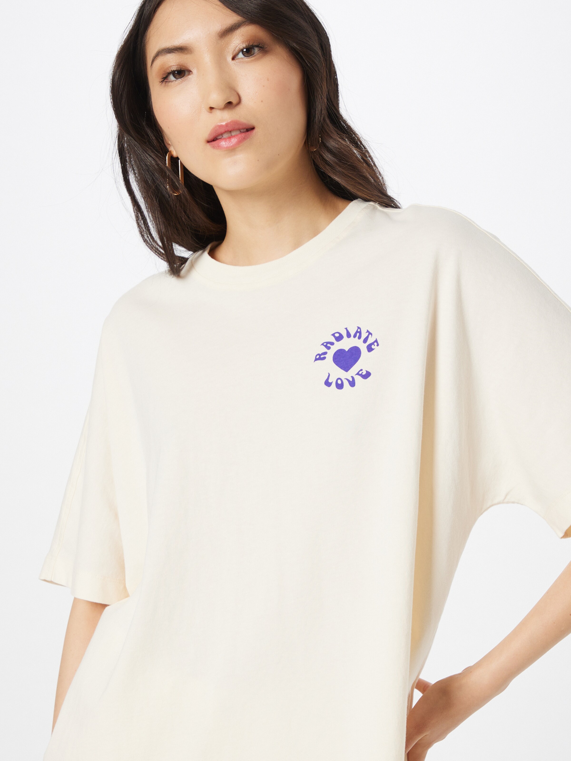 Frauen Shirts & Tops CATWALK JUNKIE T-Shirt 'LOVE REVOLUTION' in Beige - OX00613