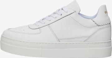 SELECTED FEMME Sneakers low i hvit: forside