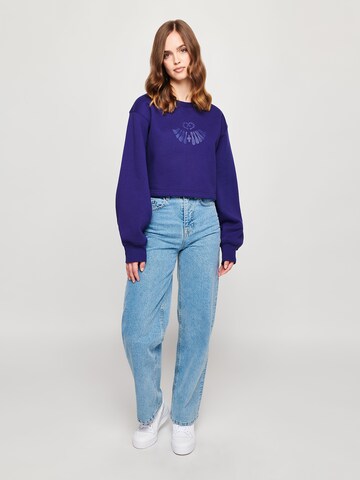 ABOUT YOU x StayKid Sweatshirt 'HUFEISEN' in Blauw