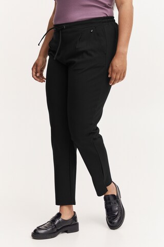 Fransa Curve Slim fit Pleat-Front Pants in Black: front