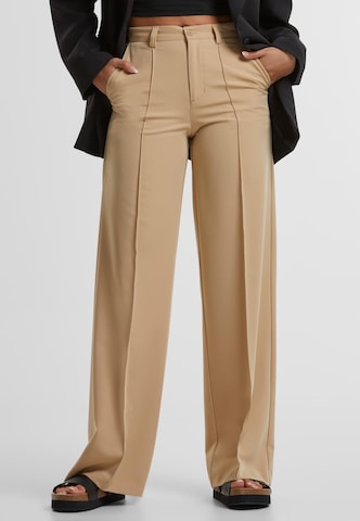 Wide leg Pantaloni con pieghe di Urban Classics in beige: frontale