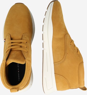 TOMMY HILFIGER Chukka Boots in Yellow