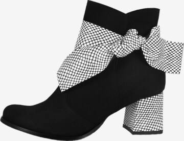 TIGGERS Ankle Boots in Black