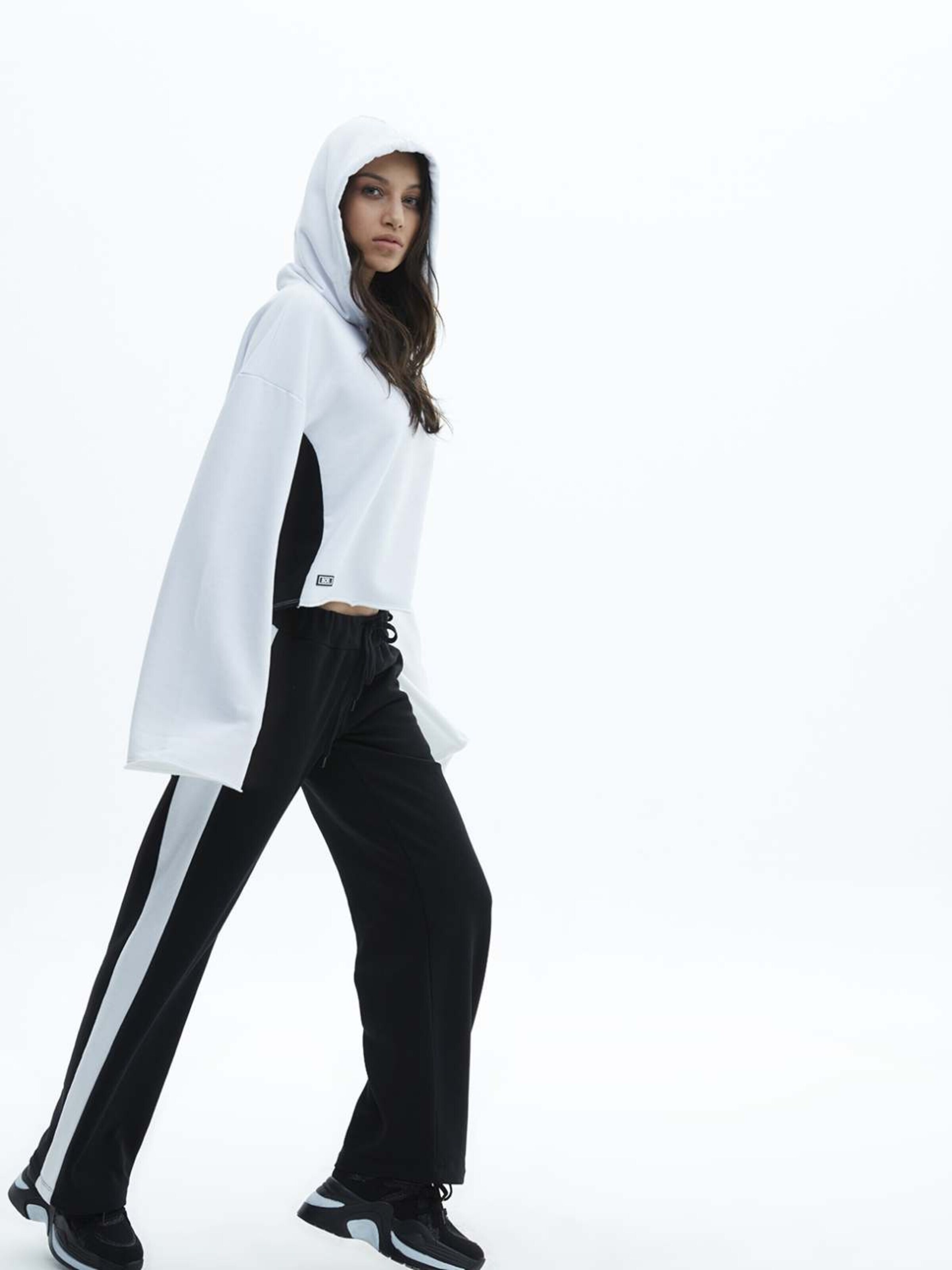 SCR. Sweatshirt in White