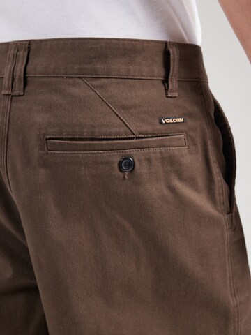 Volcom Свободный крой Брюки-чинос 'BILLOW 22' в Коричневый