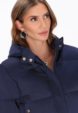 Geacă de iarnă de la faina pe albastru