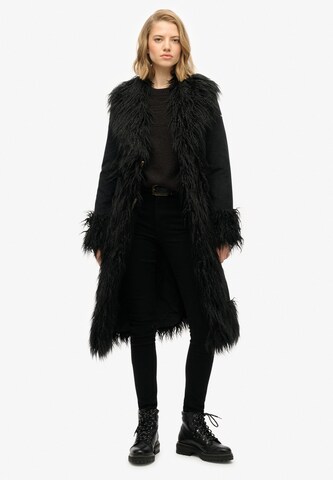 Manteau mi-saison 'Afghan' Superdry en noir : devant