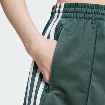 ADIDAS ORIGINALS Loosefit Broek 'Firebird' in Groen