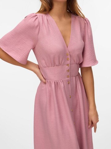 Robe-chemise 'MELANEY ' VERO MODA en rose