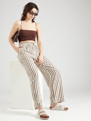 Loosefit Pantaloni con pieghe 'JESMILO' di VERO MODA in beige