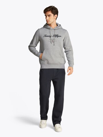 Felpa di TOMMY HILFIGER in grigio