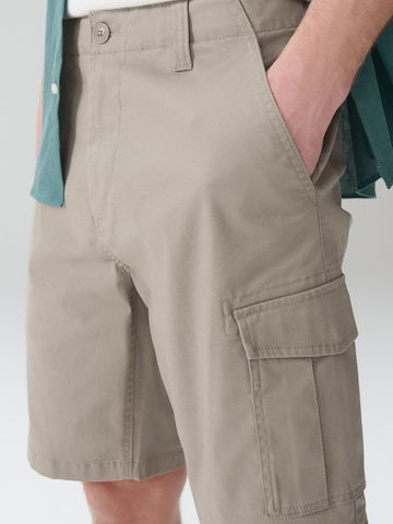 Next tavaline Klapptaskutega püksid, värv hall