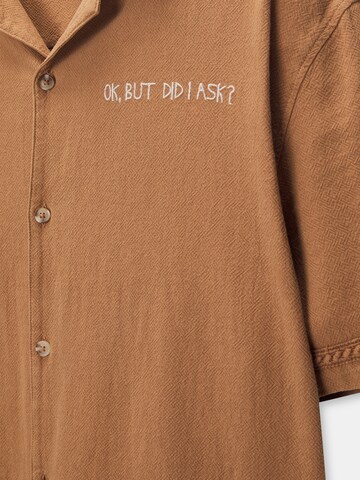 Pull&Bear Regular Fit Hemd in Braun