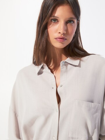 Pull&Bear Blouse in Beige