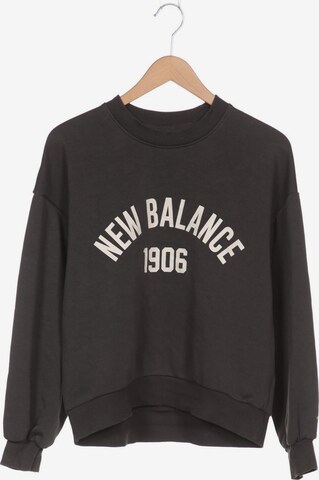 new balance Sweatshirt & Zip-Up Hoodie in S in Grey: front