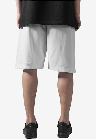 Urban Classics Loosefit Shorts in Weiß