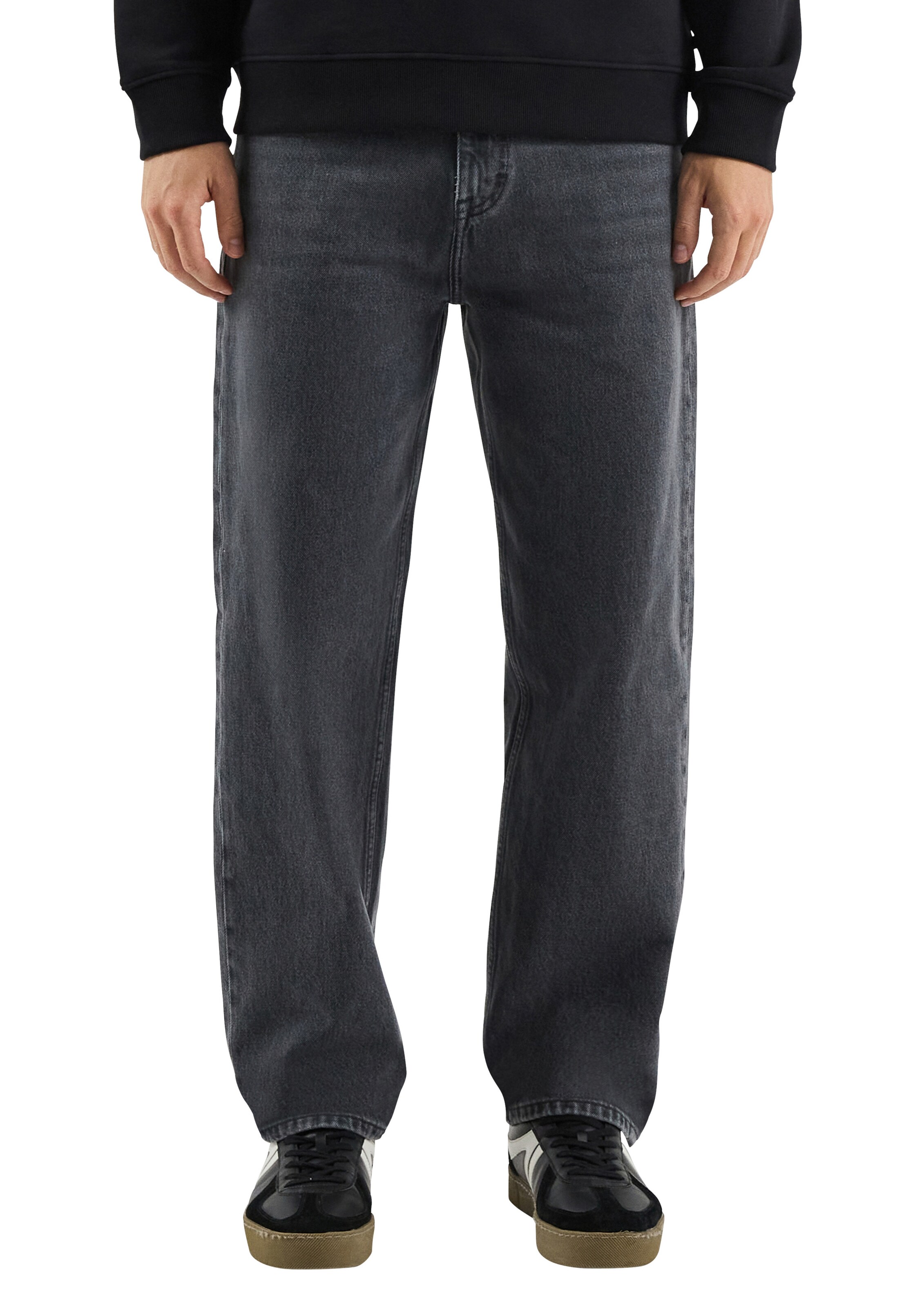 QS Loosefit Jeans in Grijs: voorkant