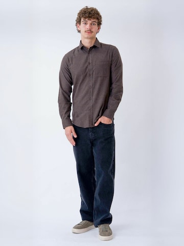 TEESHOPPEN - Ajuste regular Camisa ' Flannel ' en marrón: frente