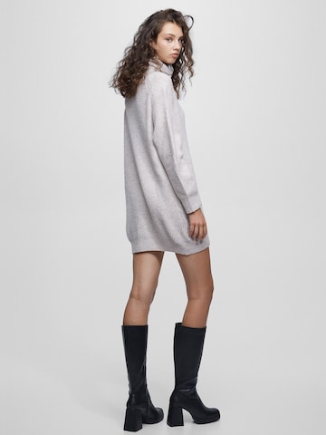 Robes en maille Pull&Bear en beige