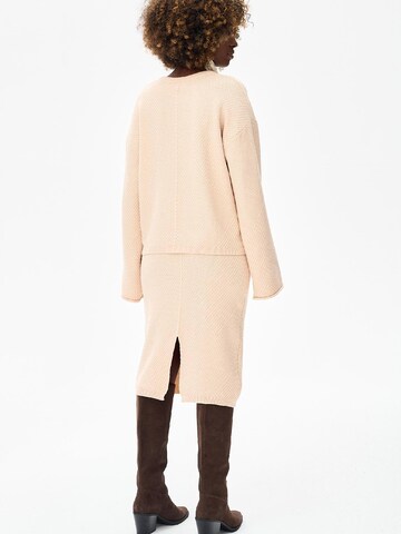 Blue Shadow Sweater in Beige