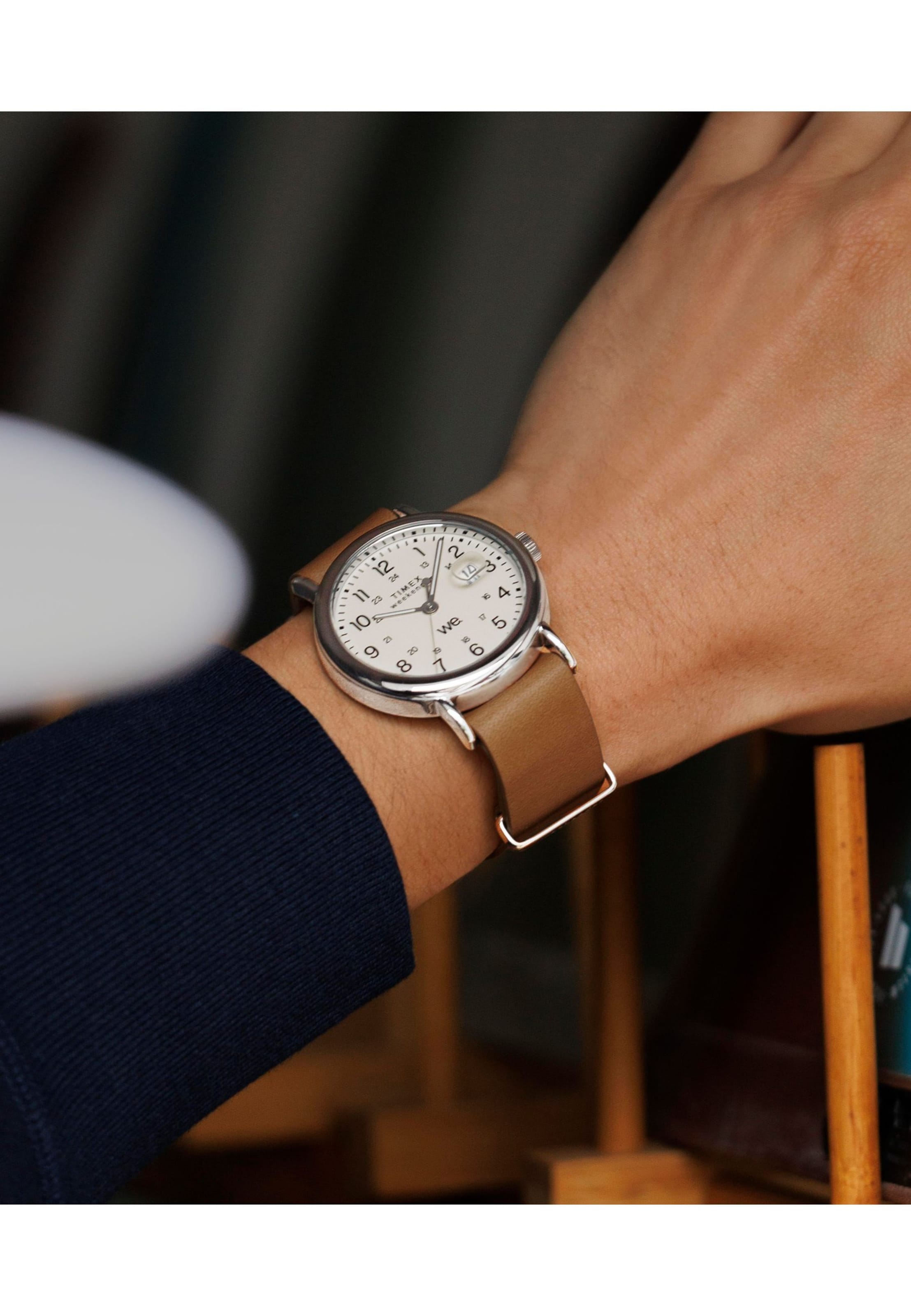 TIMEX Quartz Analog Watch ' Weekender ' in Braun: Vorderseite