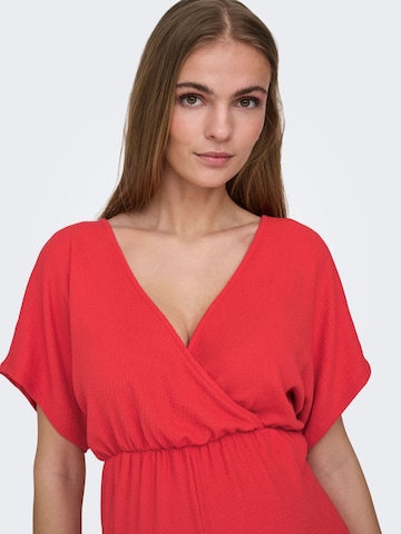 Only Maternity - Jumpsuit 'OLMPetris' en rojo