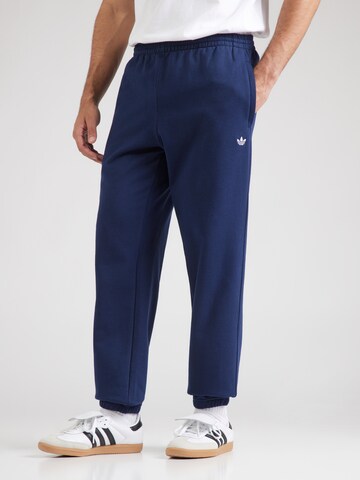ADIDAS ORIGINALS Tapered Παντελόνι 'ESS' σε μπλε: μπροστά