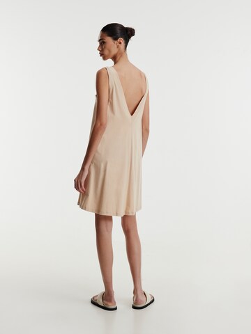 Abito 'Kenia' di EDITED in beige