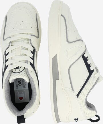 Champion Authentic Athletic Apparel Sneaker '3 POINT' in Weiß